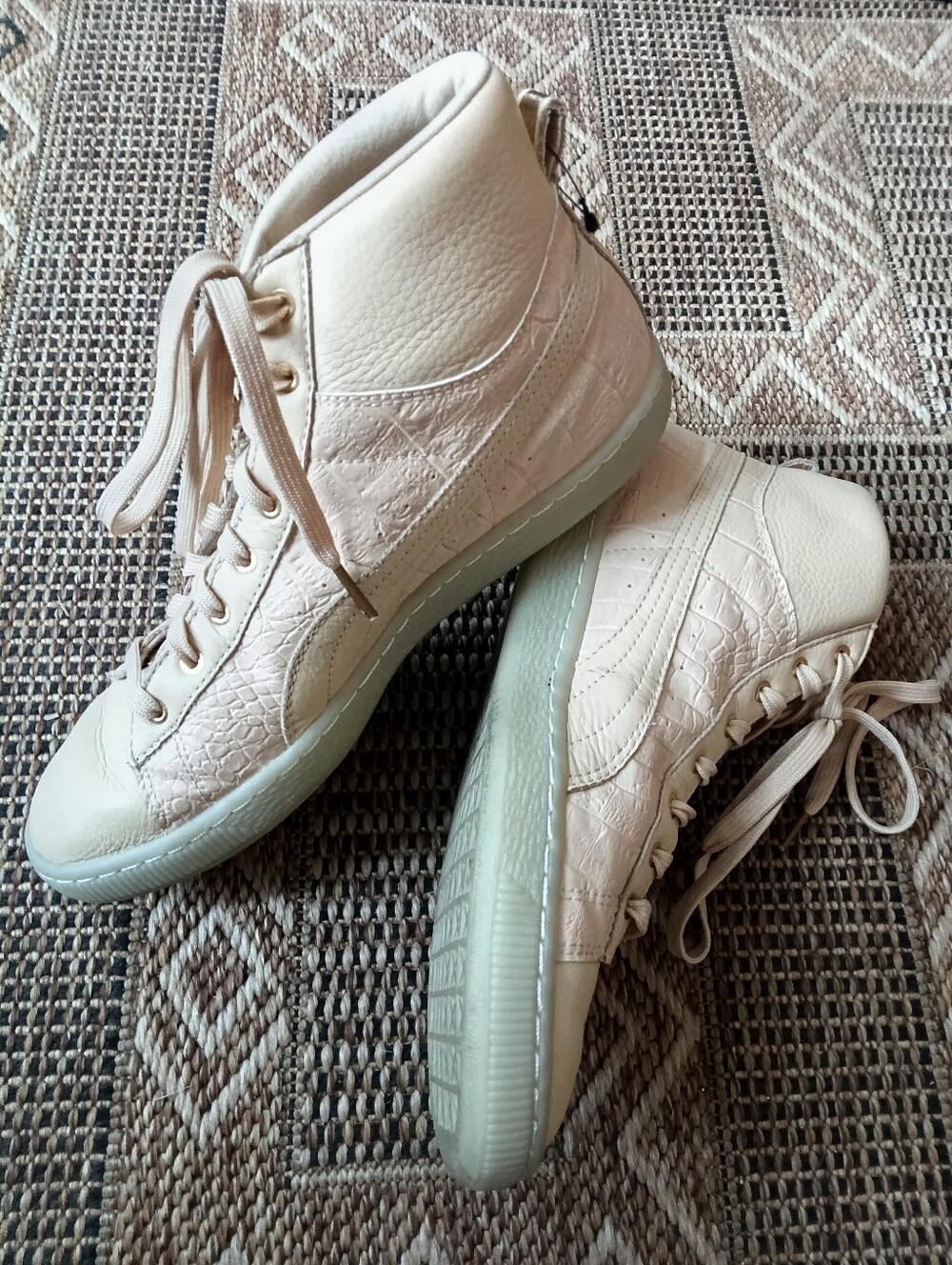 PUMA Mid Basket Ali Upper Leather And Embossed Reptile Scale Women's 10